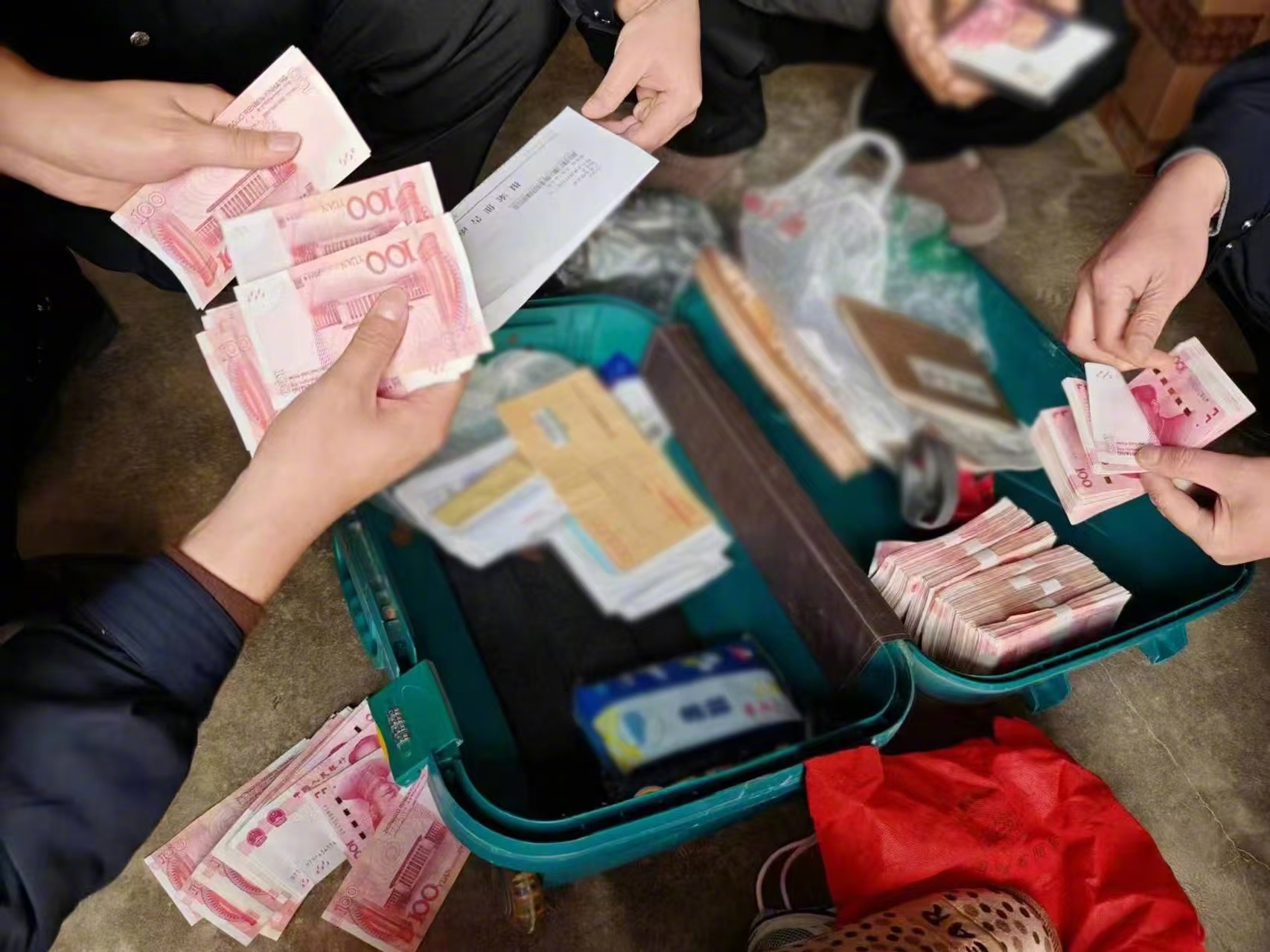 最新带现金几十万能过安检方法分析(最方便真实的嘉善携带现金过安检有具体规定吗方法)